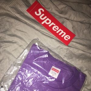 authentic supreme t shirt medium